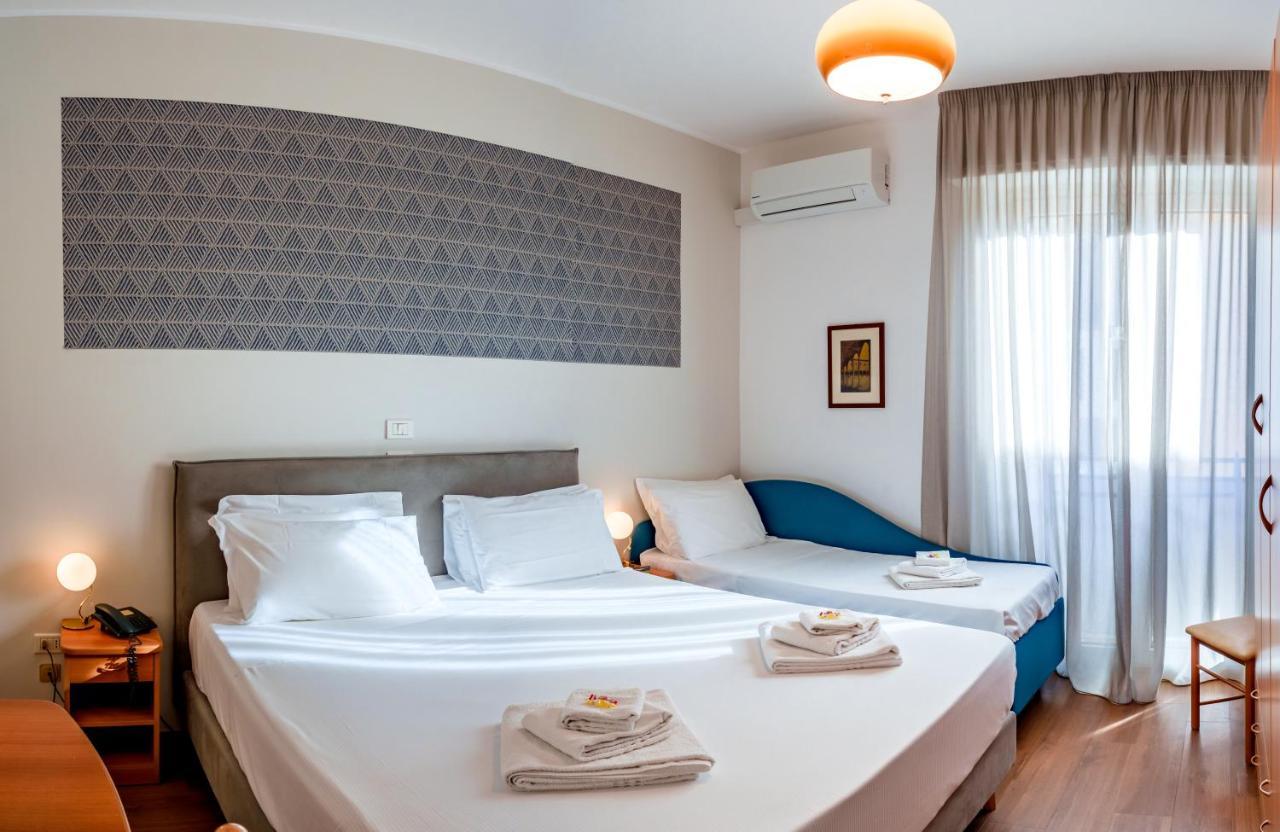 Hotel Tritone Senigallia Exteriér fotografie