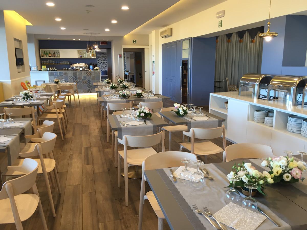 Hotel Tritone Senigallia Exteriér fotografie