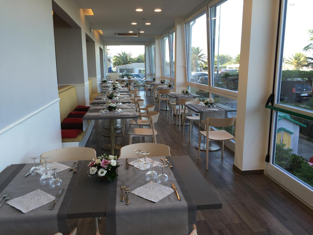 Hotel Tritone Senigallia Exteriér fotografie