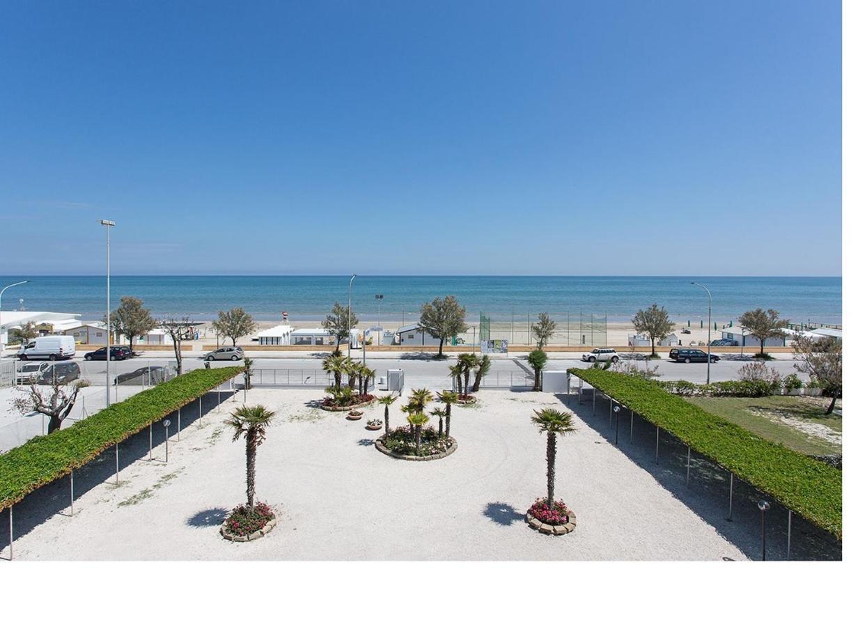 Hotel Tritone Senigallia Exteriér fotografie